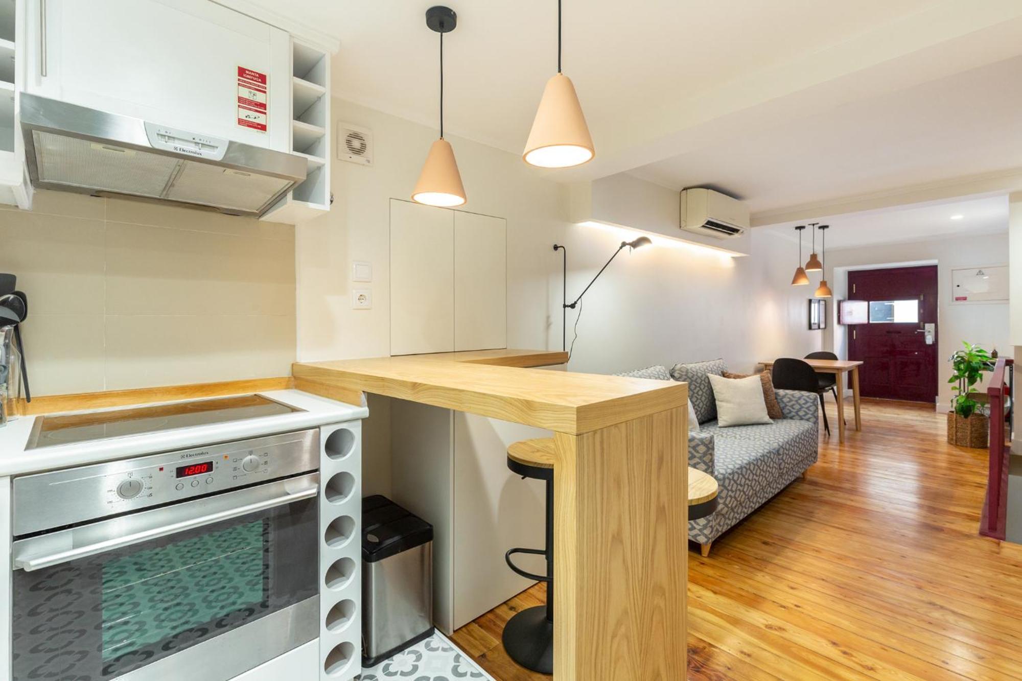 Designer Retreat- Newly Remodelled 1 Bedroom * Lisboa